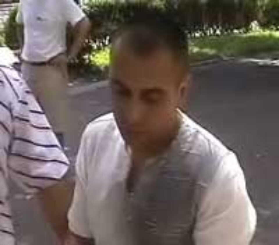 Moldoveanul prins la Suceava cu droguri ascunse în borcane cu murături riscă pînă la 20 de ani de pușcărie Moldoveanul prins la Suceava cu droguri ascunse în borcane cu murături riscă pînă la 20 de ani de pușcărie