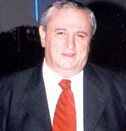 Ovidiu Tender are interdicție de a părăsi țara