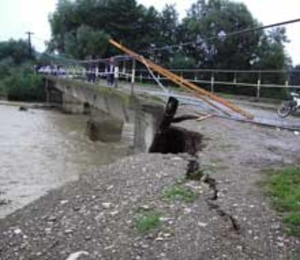 Trei morți și un județ răvășit: bilanțul negru al inundațiilor din Suceava