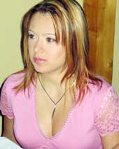 Alexandra Eremia este cam plinuţă pentru a urca pe bîrnă