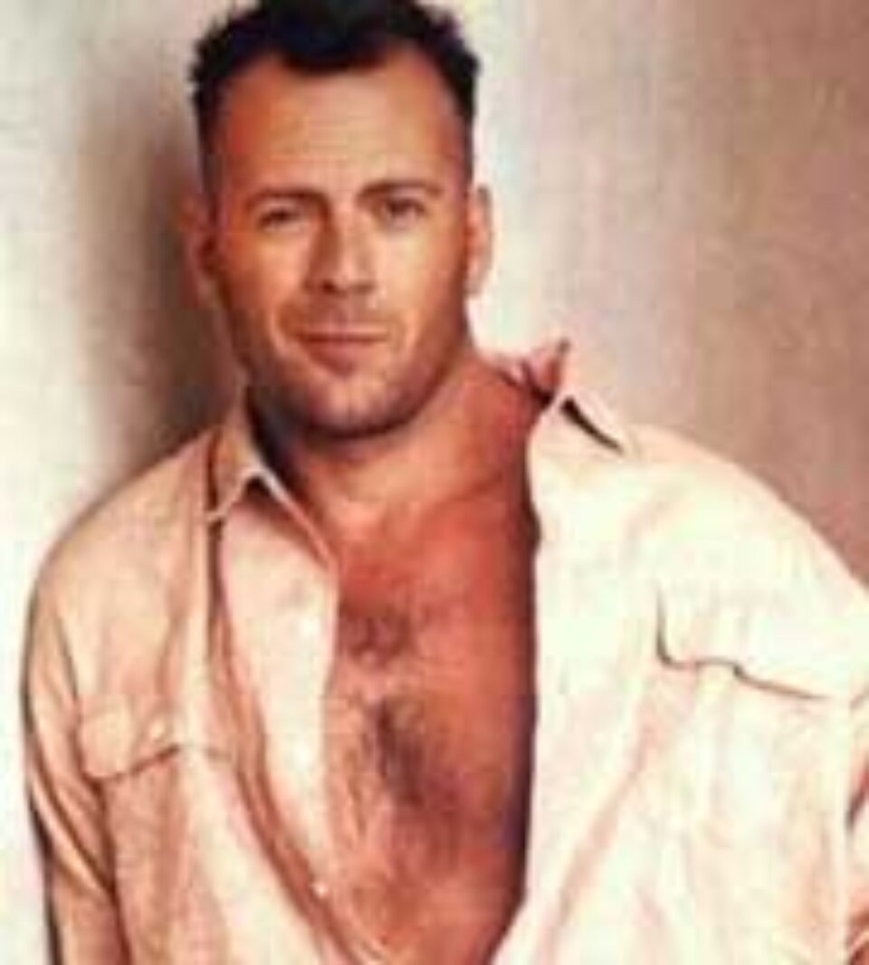 Bruce Willis va fi partenerul lui Halle Berry în "Perfect Stranger" Bruce Willis va fi partenerul lui Halle Berry în "Perfect Stranger"