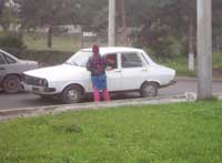 Cerșetorii „rutieri” agasează șoferii din intersecțiile municipiului