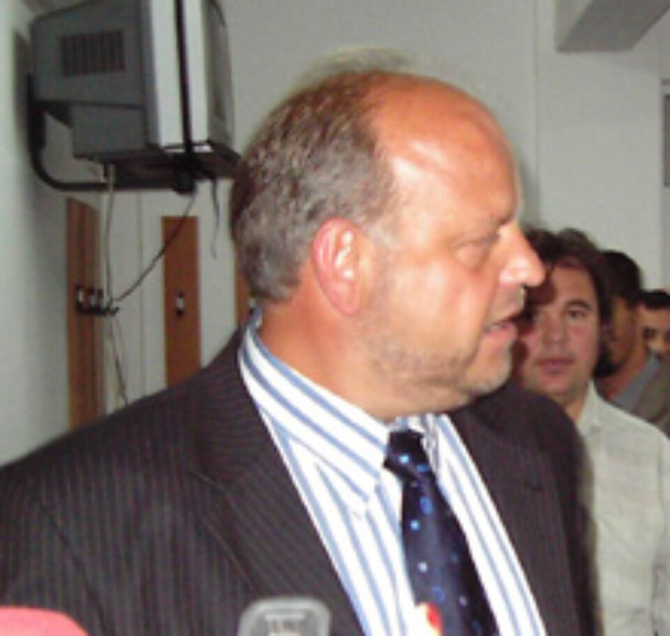 PD i-a retras sprijinul politic deputatului Aurel Olărean