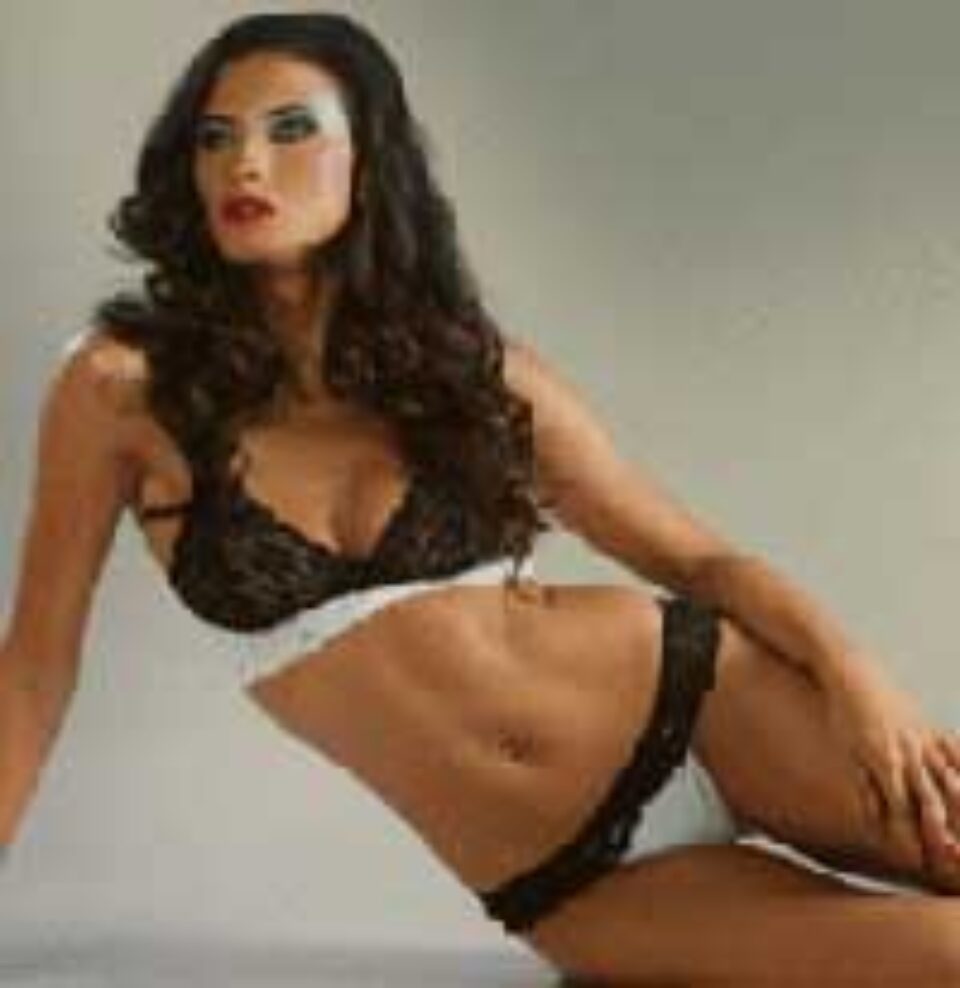 Noul număr Playboy prezintă un interviu în exclusivitate cu Paul McCartney Noul număr Playboy prezintă un interviu în exclusivitate cu Paul McCartney