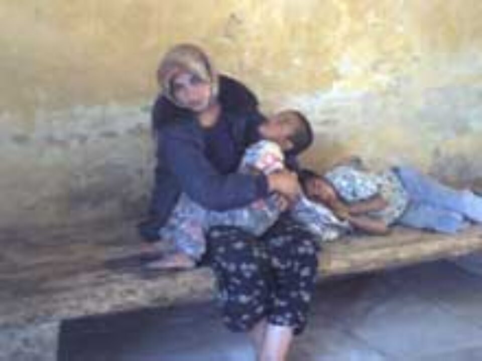 Copii de țîță, folosiți fără jenă la cerșetorie