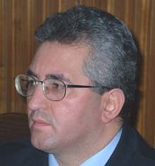 Primarul Ion Lungu vrea să ia măsuri pentru ca apa caldă să revină la toți sucevenii care nu au datorii mari la asociație