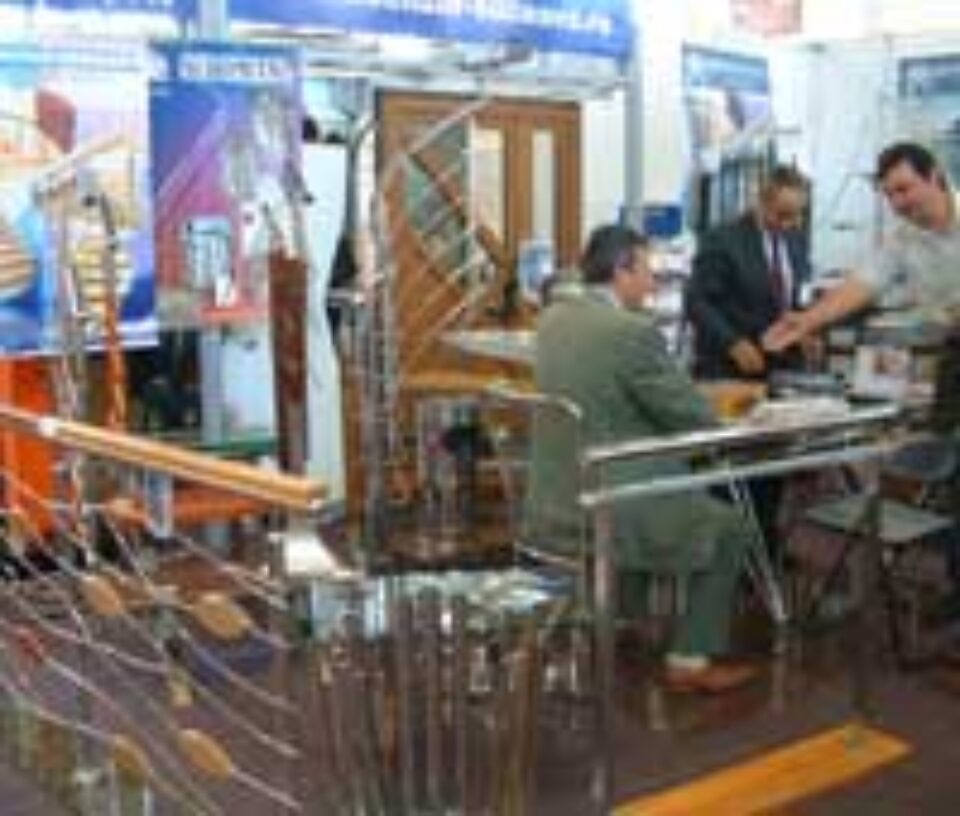 A doua ediție din Suceava a expoziției naționale de construcții și instalații CAMEX reunește peste 100 de expozanți