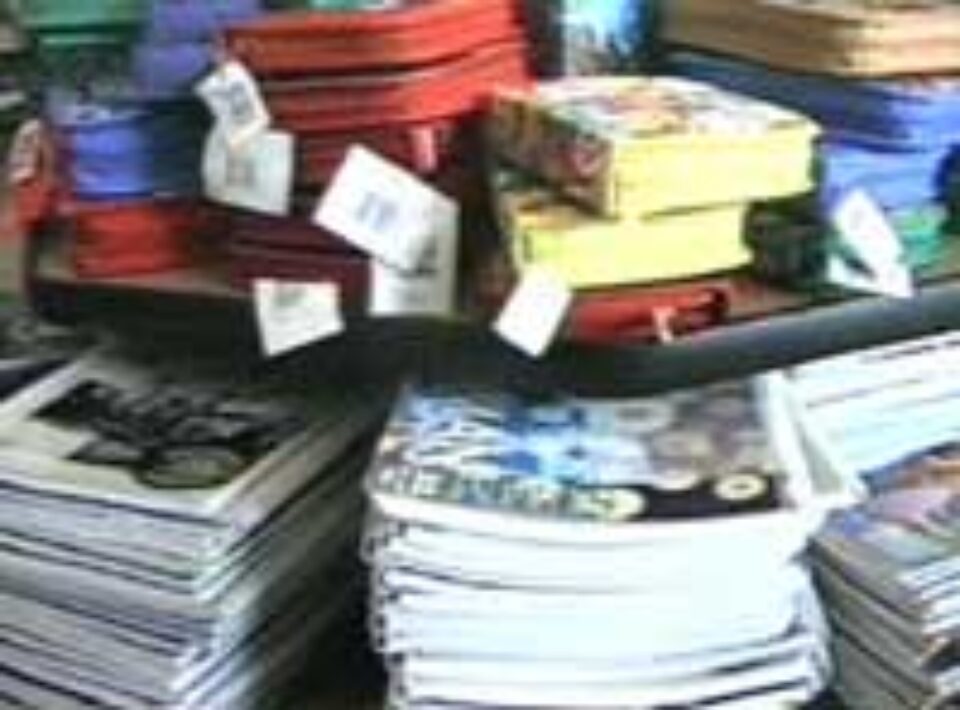 La început de an școlar, elevii nevoiași din Suceava rămîn fără rechizitele promise de Guvern La început de an școlar, elevii nevoiași din Suceava rămîn fără rechizitele promise de Guvern