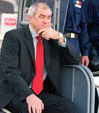 Hizo este nemulțumit de vestimentația jucătorilor săi