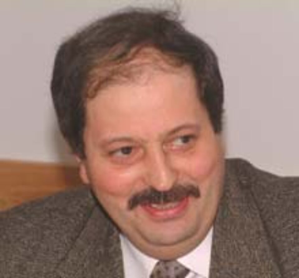 Șeful învățămîntului sucevean, Petru Carcalete, consideră deplasate acuzele PSD privind schimbarea unor directori pe criterii politice