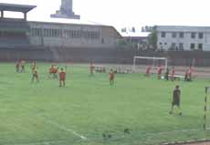 Stadionul municipal Areni trebuie să fie expertizat pentru a se vedea dacă rezistă la un număr mare de spectatori