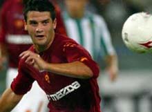 Chivu a întrerupt antrenamentul din cauza unor dureri musculare