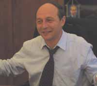 Băsescu invită partidele la consultări pentru instituirea Parlamentului unicameral