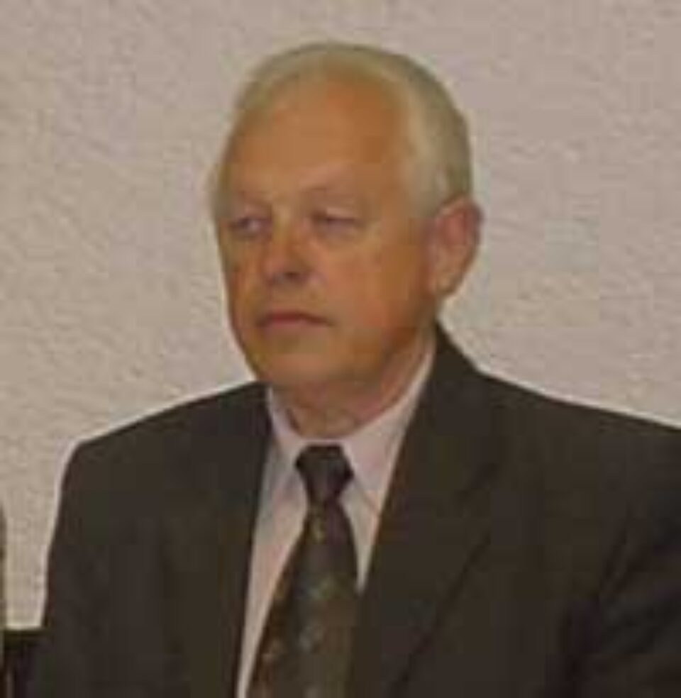 Primarul din Iacobeni, Viorel Dranca: „Sîntem cu salariile la zi, dar nu ştim cum ne vom descurca pînă la sfîrşitul anului”