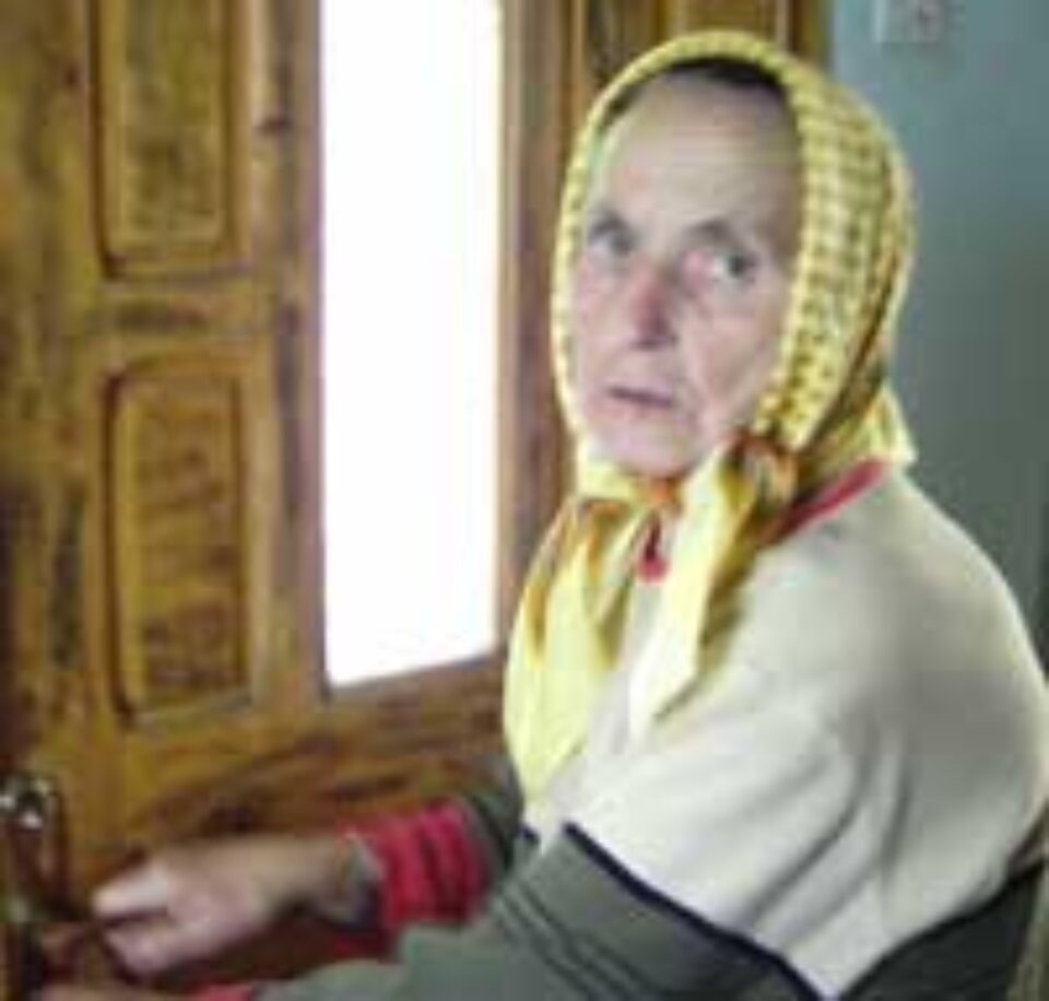 Ilaria Repta, 75 de ani, din Măriţei-Dărmăneşti, a fost atacată şi violată în propria casă
