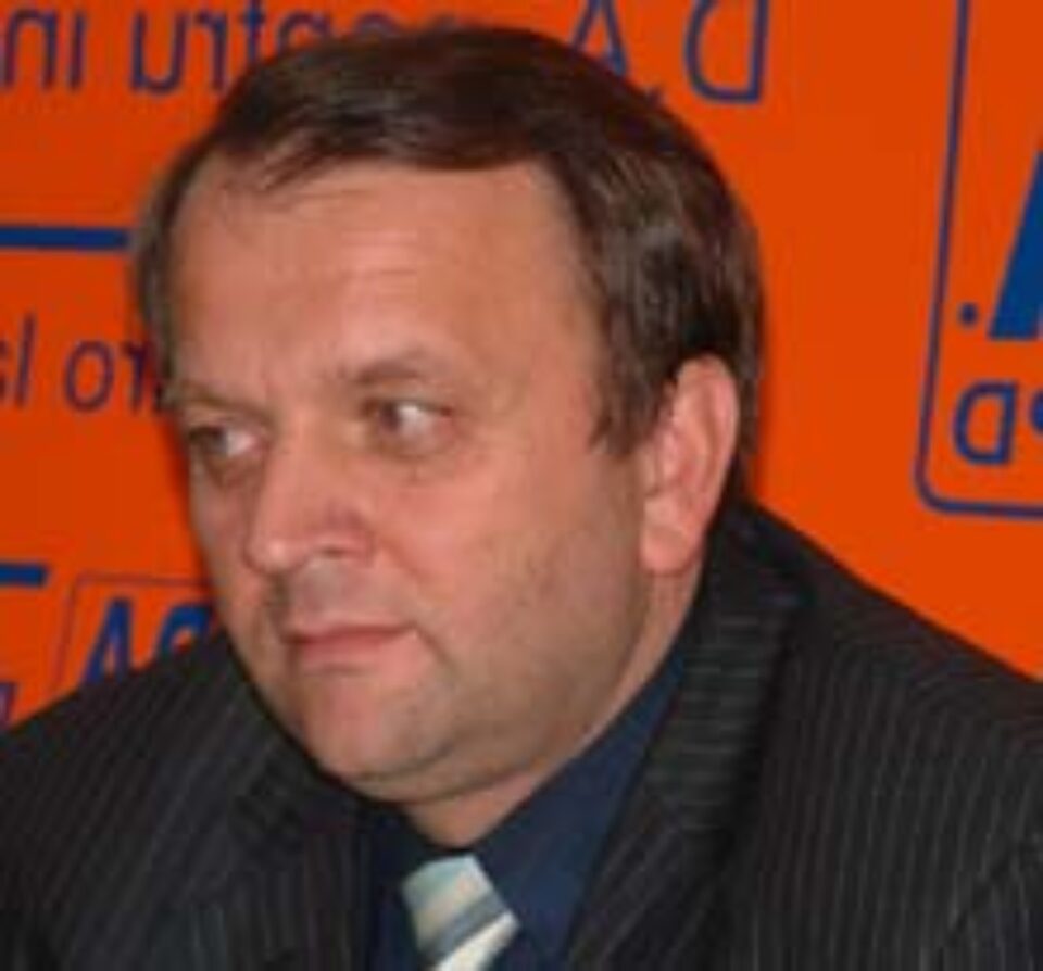 Ministrul Agriculturii a cerut RNP ieftinirea lemnului de foc pentru populație