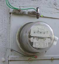 Tarifele la electricitate vor crește anul viitor în limita inflației din 2005