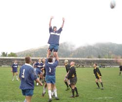 Echipa de rugby juniori I din Gura Humorului două înfrîngeri din două meciuri