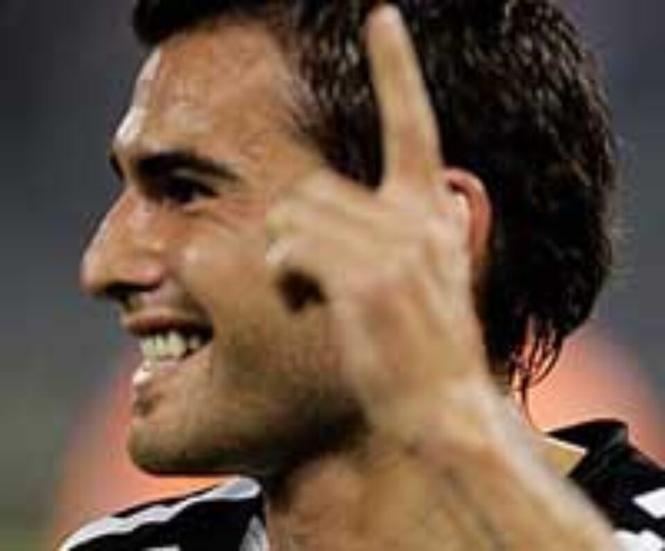 Mutu, marcator pentru Juventus în Liga Campionilor