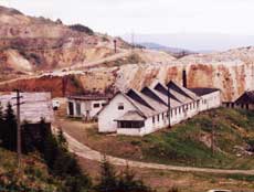 Lucrările de închirere a galeriilor de la fosta exploatare de sulf din Călimani au fost finalizate