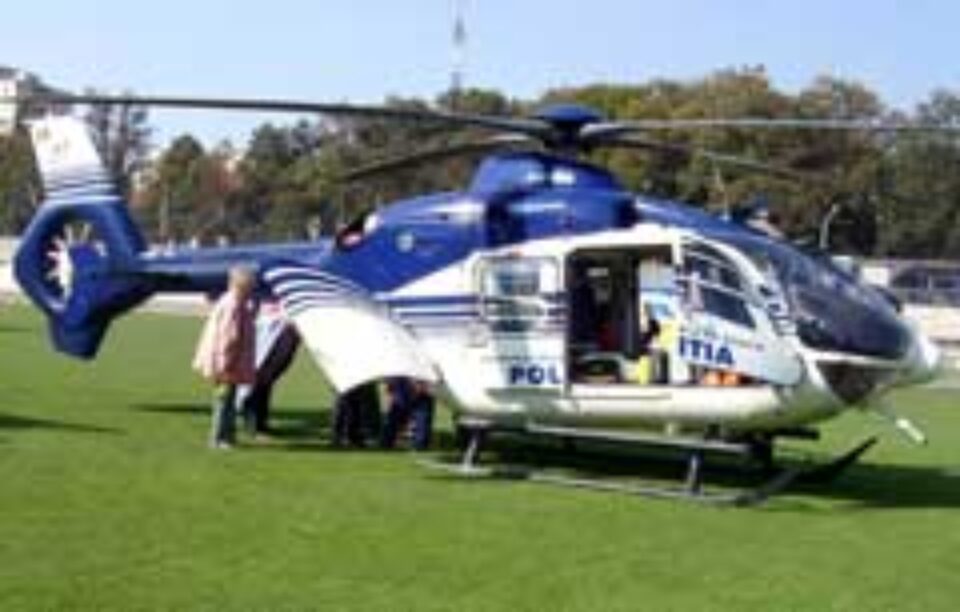 Două persoane între viață și moarte, preluate de Serviciul SMURD Iași cu elicopterul Două persoane între viață și moarte, preluate de Serviciul SMURD Iași cu elicopterul