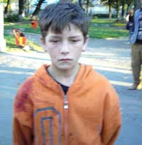 Un copil de 13 ani a fost bătut de un polițist TF în gara Ițcani