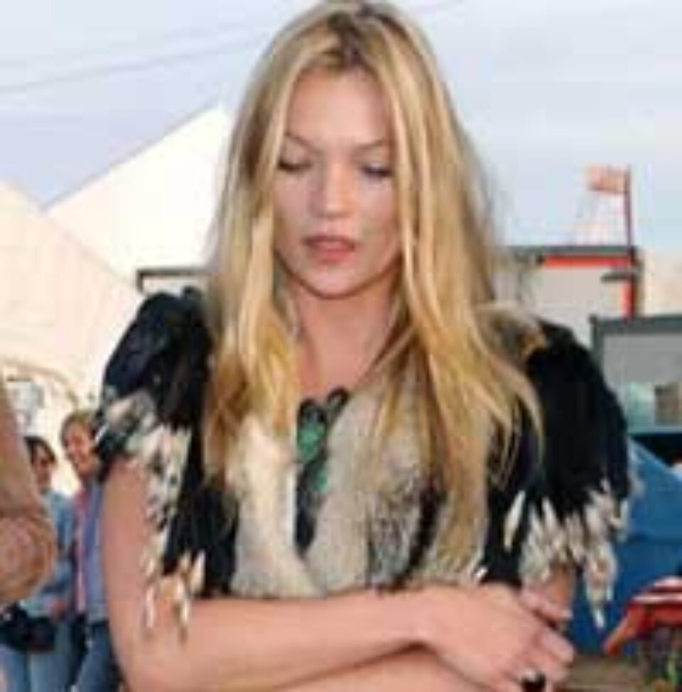 Kate Moss ar putea fi arestată la întoarcerea în Marea Britanie