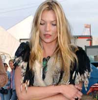 Kate Moss ar putea fi arestată la întoarcerea în Marea Britanie