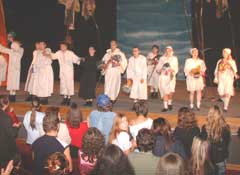 Spectacol de mare succes pe scena suceveană – Premiera piesei de teatru „Ivan Turbincă”