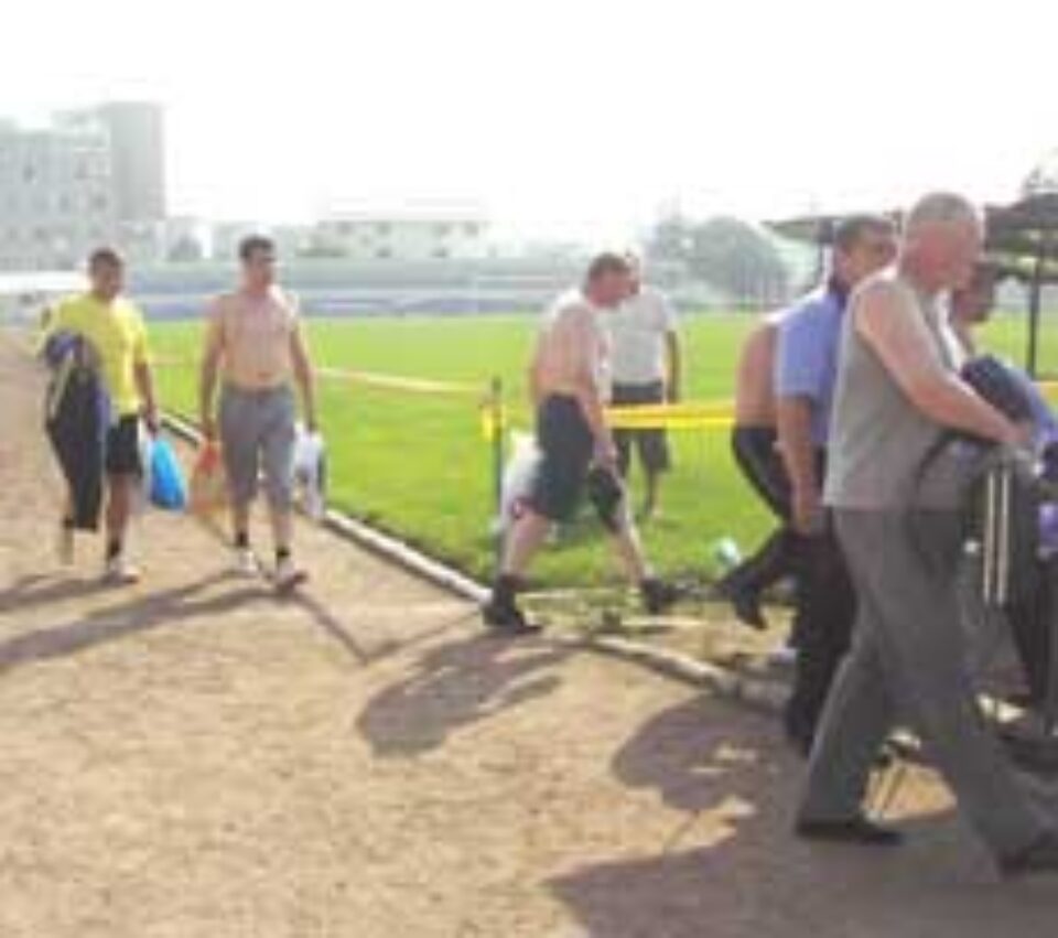 Nici la testele de educaţie fizică, şefii de post nu şi-au dat superiorii „pe spate Nici la testele de educaţie fizică, şefii de post nu şi-au dat superiorii „pe spate