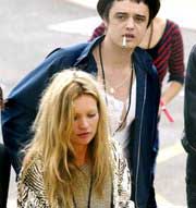 Pete Doherty, criticat de familie