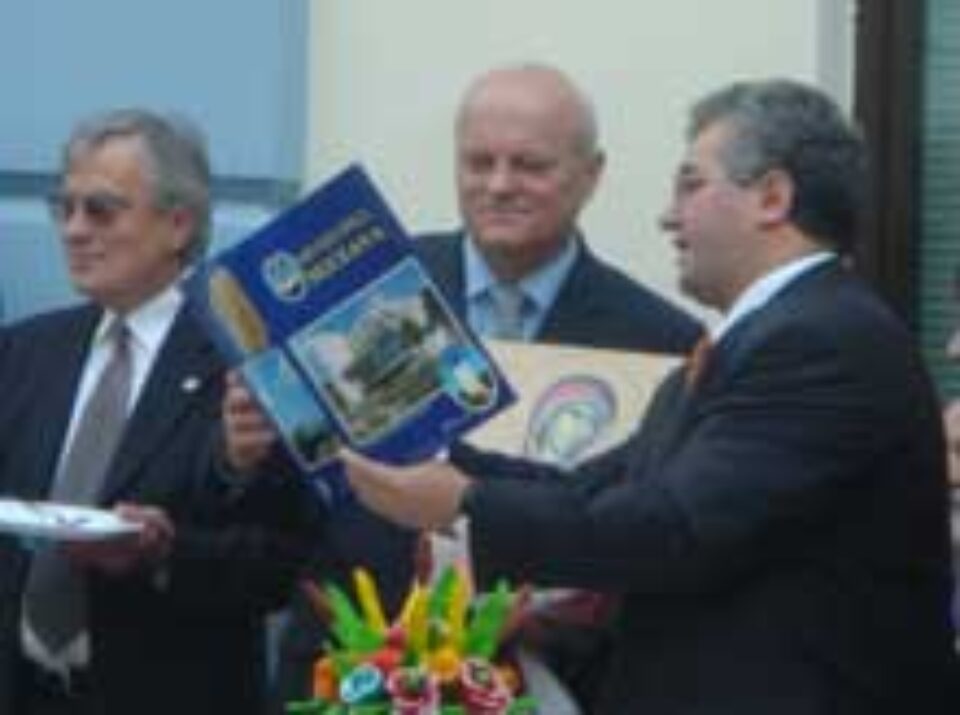 “Avem de învățat și din Est, nu doar din Vest”