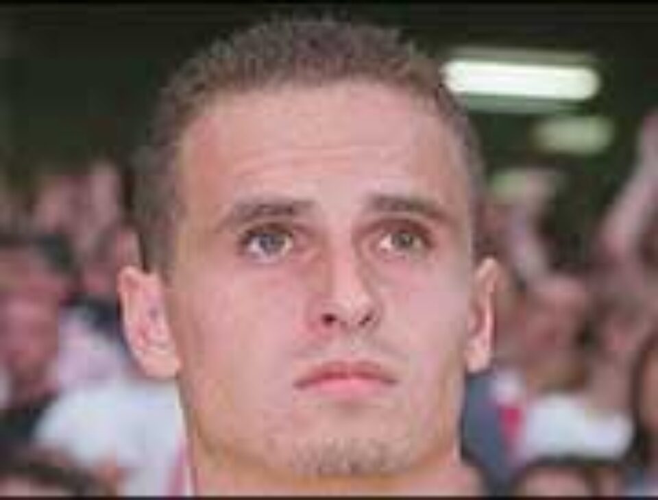 Radu Niculescu este noul președinte al grupării FC Național Radu Niculescu este noul președinte al grupării FC Național