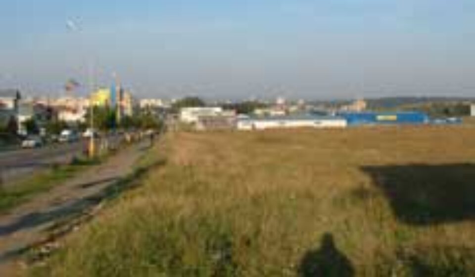 Primăria Suceava va cere aprobarea Guvernului pentru a schimba destinația celor 4 hectare de teren care le-au fost repartizate în zona Metro Primăria Suceava va cere aprobarea Guvernului pentru a schimba destinația celor 4 hectare de teren care le-au fost repartizate în zona Metro