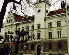 Profesorii suceveni încep azi mișcările de protest cu pichetarea Prefecturii