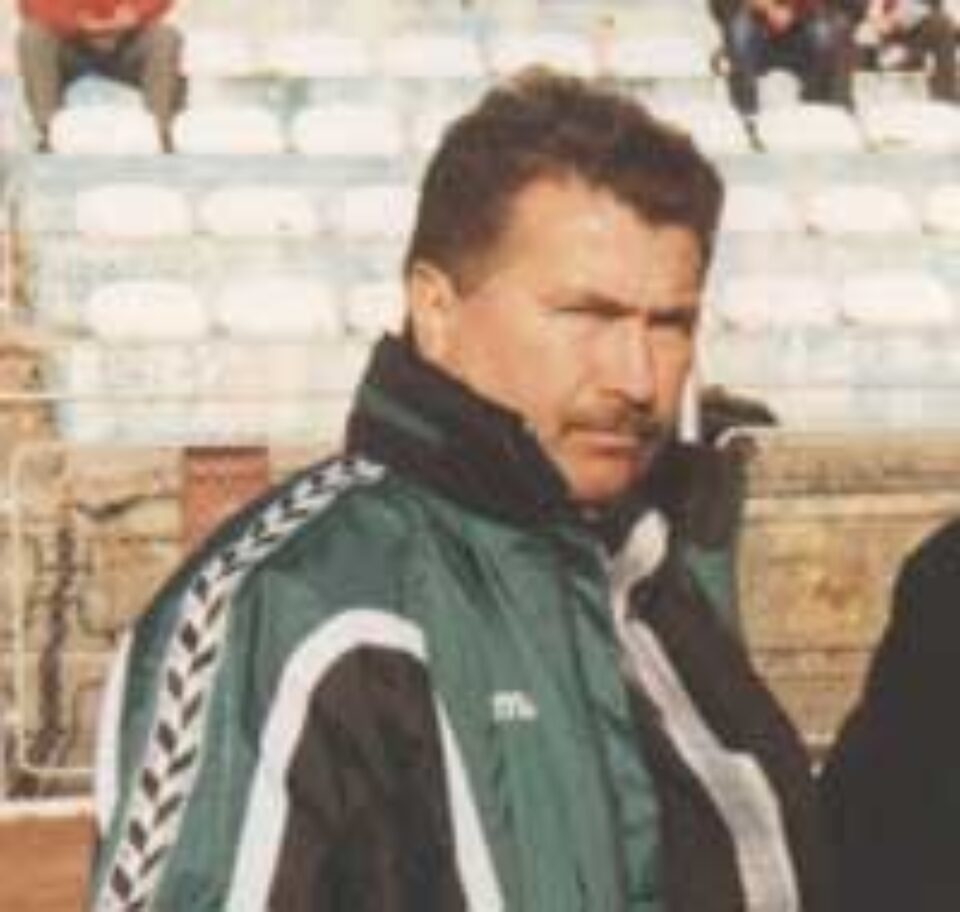 Conducerea suceveană a Ceahlăului Piatra Neamț duce dorul publicului de pe „Areni” Conducerea suceveană a Ceahlăului Piatra Neamț duce dorul publicului de pe „Areni”