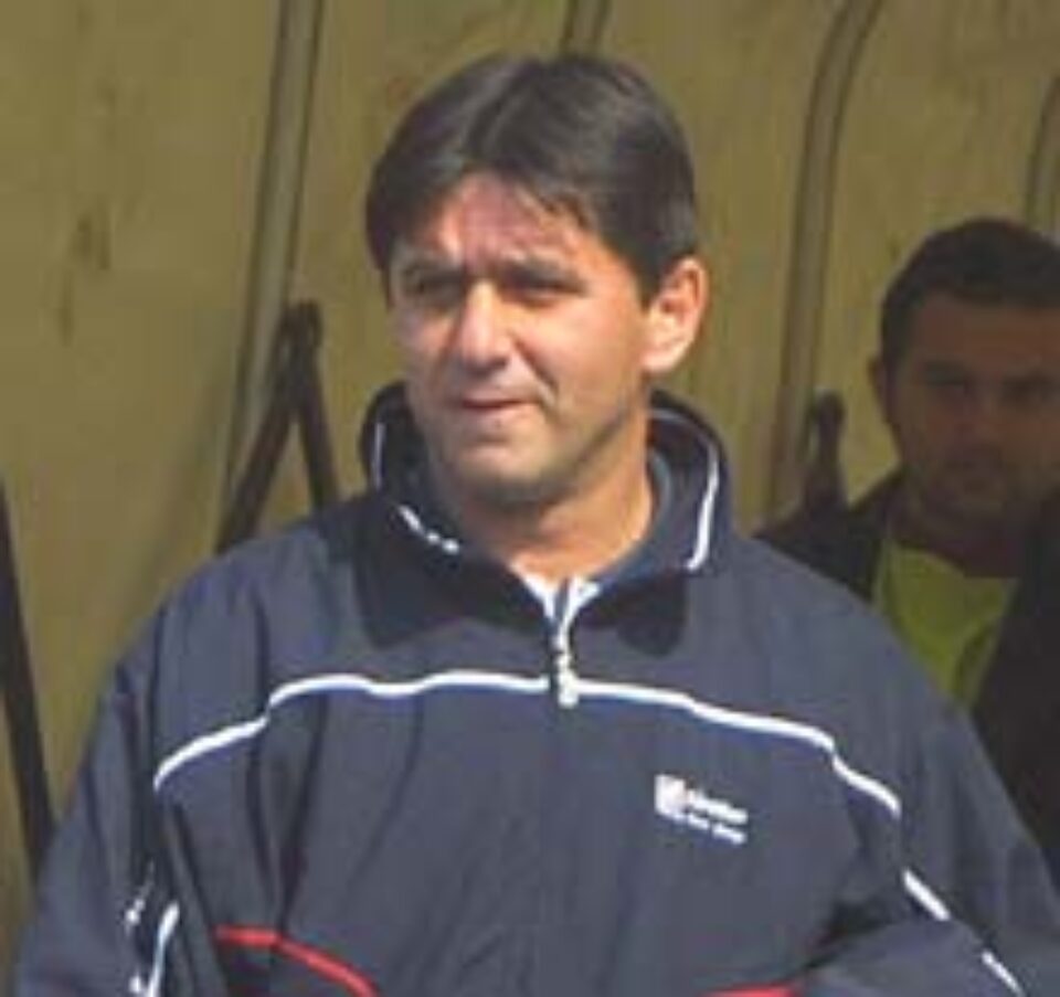 Lăcătuş a dat haina de antrenor pe cea de preşedinte