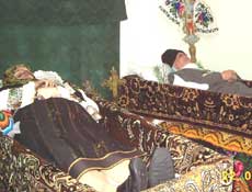 Cadavrele celor doi batrani Gheorghe si Elena Hreniuc