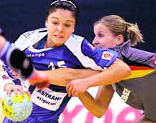 Handbaliștii suceveni au cîștigat categoric derby-ul Moldovei din divizia secundă