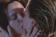 Charlize Theron s-a sărutat cu Christina Ricci