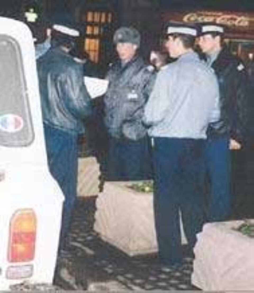 Polițiștii suceveni trebuie să-și toarne la șefi colegii corupți