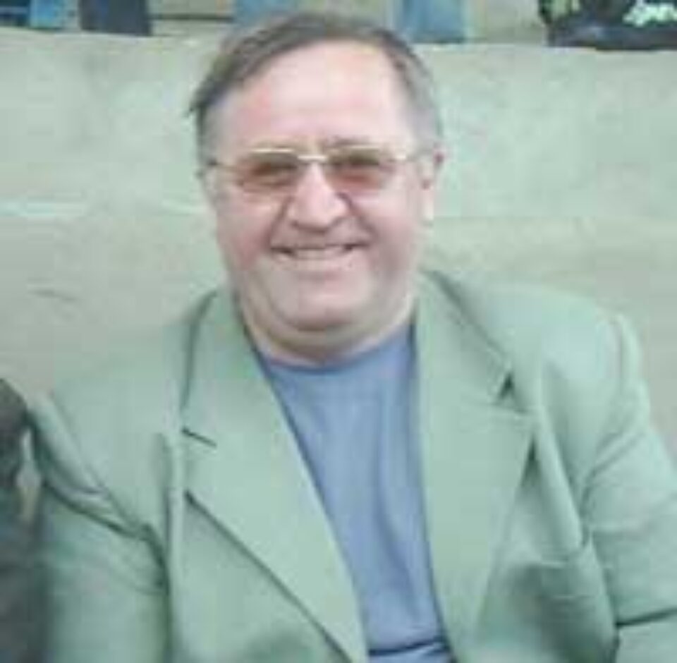 Daicu se dă cu Naşu Daicu se dă cu Naşu