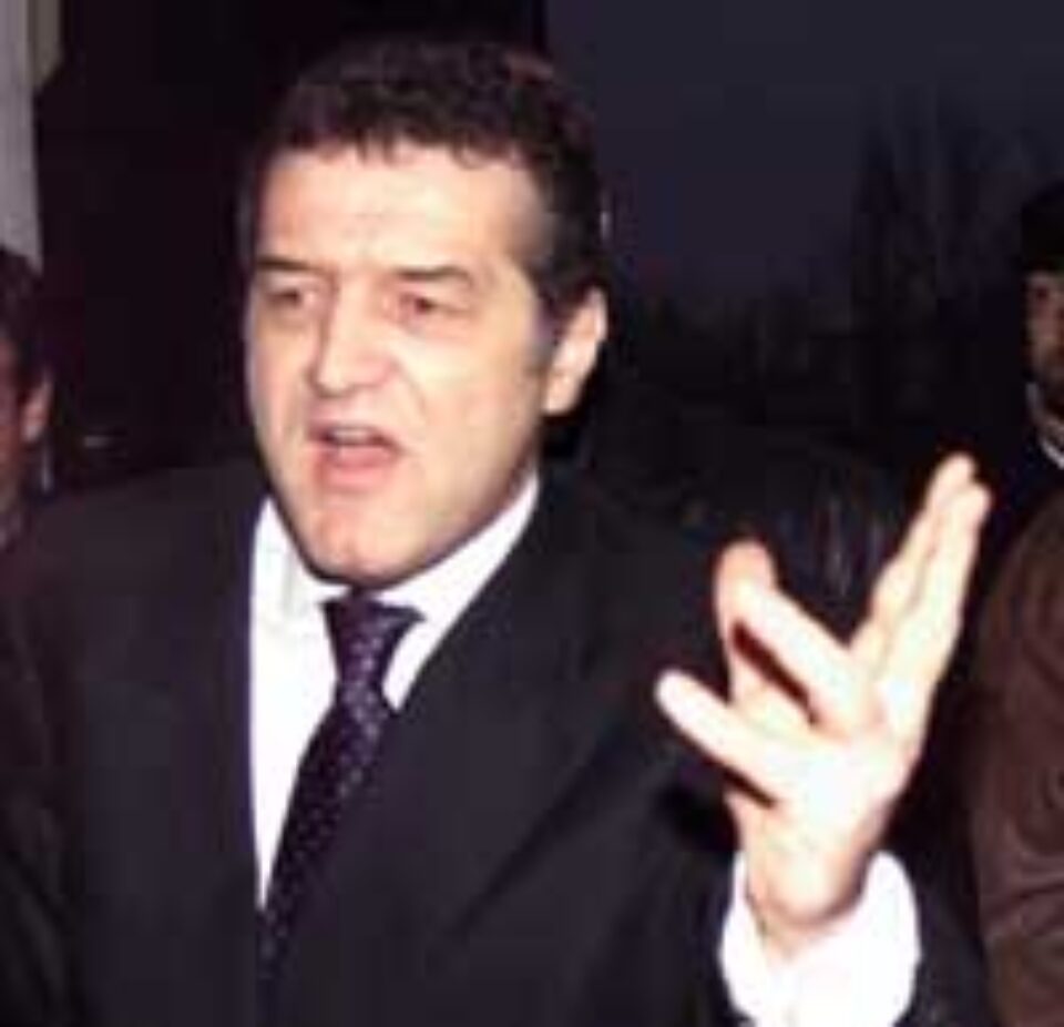 Presa franceză despre Gigi Becali: "Fost cioban, fabricant de arme" Presa franceză despre Gigi Becali: "Fost cioban, fabricant de arme"