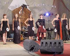 O „bobocă”, Zece „boboce”! – Balul Ștefaniștilor