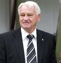 Bobby Robson a venit în România pentru a-l susține pe Gică Popescu pentru președinția FRF