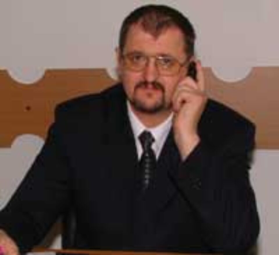 Prefectul cere instituțiilor statului să verifice situația juridică a terenurilor din jurul Aeroportului