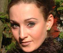 Victoria, dansatoarea-fotomodel din cadrul Ansamblului „Ciprian Porumbescu” din Suceava