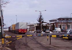 Dezinfecția vehiculelor la Vama Siret se face cu mijloace rudimentare și soluții învechite