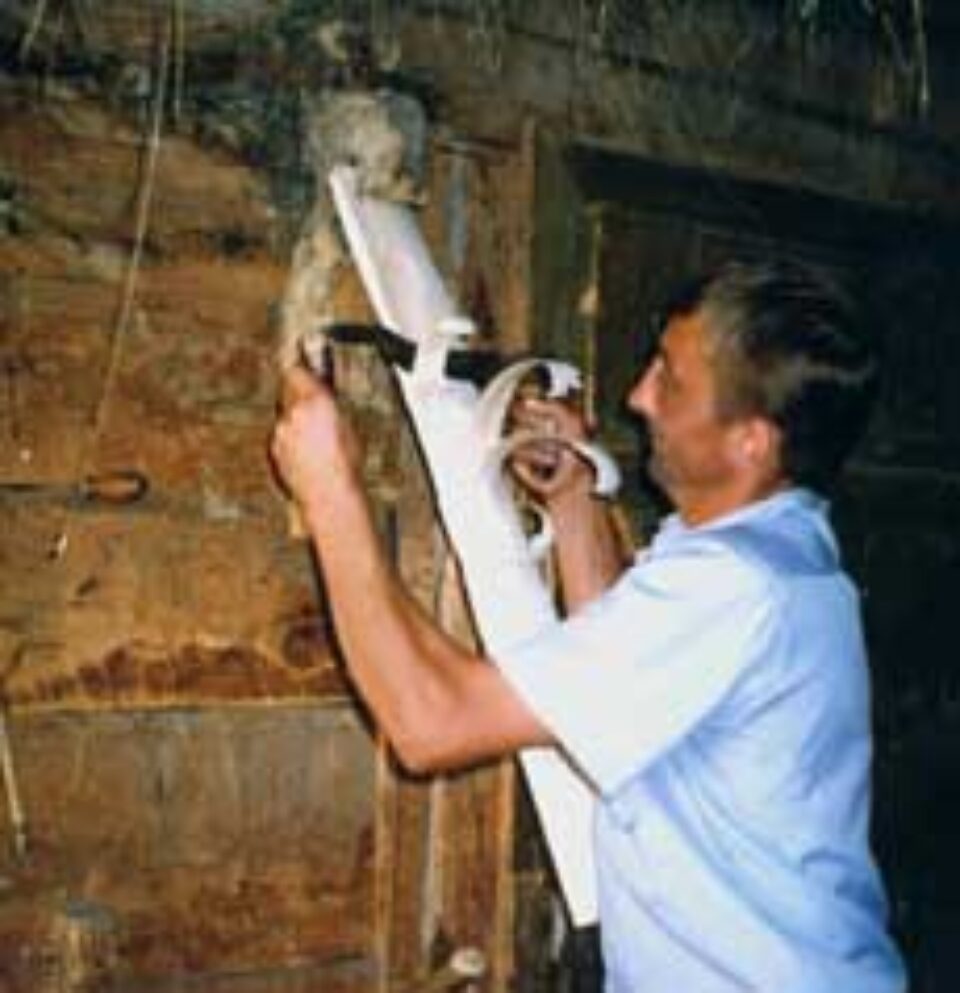 Stanislav Moldovan îşi pregăteşte doagele