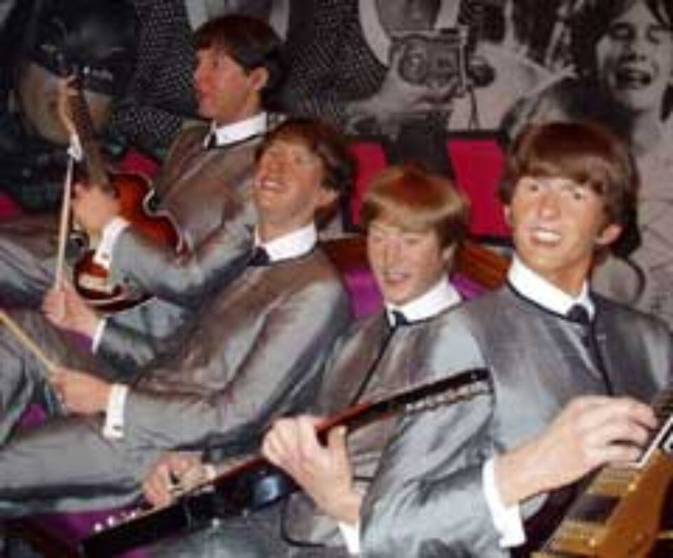 Busturile din ceară ale membrilor Beatles, vândute pentru 119.000 de euro Busturile din ceară ale membrilor Beatles, vândute pentru 119.000 de euro